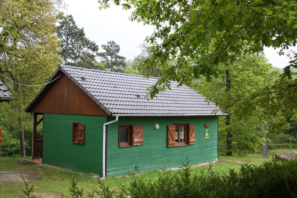 Camping De La Pelouse Jaulny Phòng bức ảnh